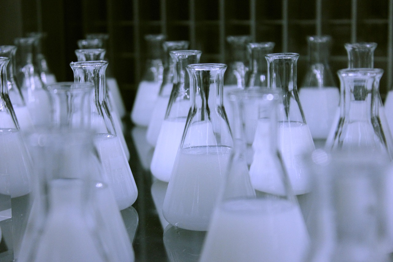 chemistry laboratory glassware