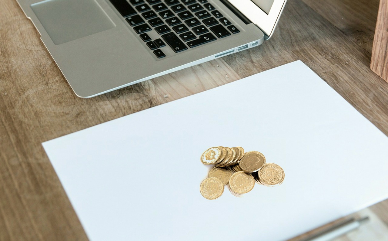 financial documents desk